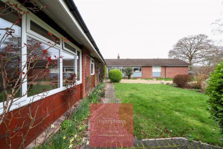 2 bedroom Detached bungalow to let in Cedar Drive, Wimborne