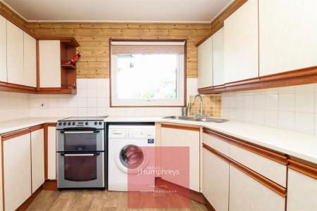 2 bedroom Detached bungalow to let in Cedar Drive, Wimborne