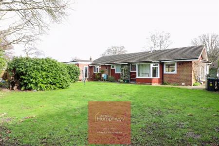 2 bedroom Detached bungalow to let in Cedar Drive, Wimborne
