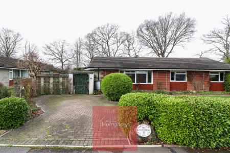 2 bedroom Detached bungalow to let in Cedar Drive, Wimborne
