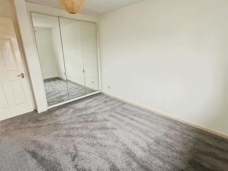 3 bedroom Semi-detached house to let in Vallis Close, Poole