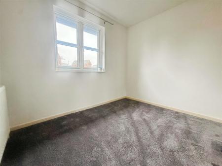 3 bedroom Semi-detached house to let in Vallis Close, Poole