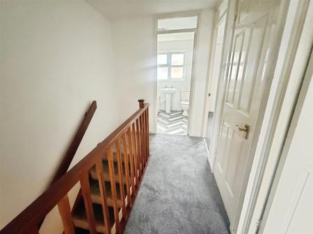 3 bedroom Semi-detached house to let in Vallis Close, Poole