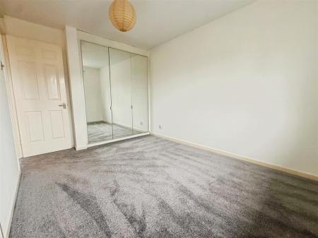 3 bedroom Semi-detached house to let in Vallis Close, Poole