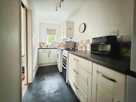 1 bedroom Terraced House to let in Meadowsweet Road, Poole