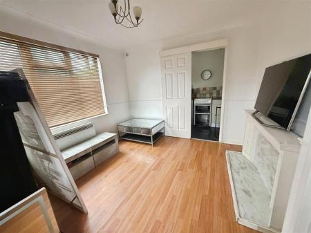 1 bedroom Terraced House to let in Meadowsweet Road, Poole