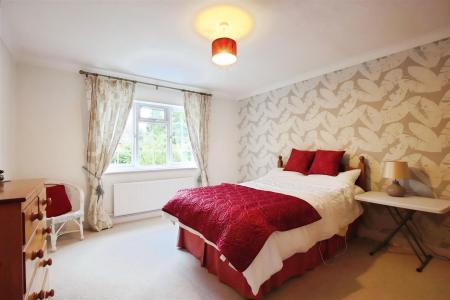 4 bedroom Detached house to let in Marlborough Place, Wimborne