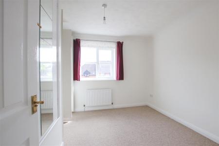 2 bedroom Terraced House to let in Old Manor Close, Wimborne