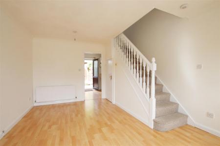 2 bedroom Terraced House to let in Old Manor Close, Wimborne