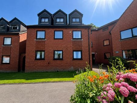 1 bedroom Apartment for sale in GRIFFIN COURT, WIMBORNE
