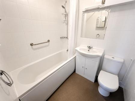 1 bedroom Apartment for sale in GRIFFIN COURT, WIMBORNE