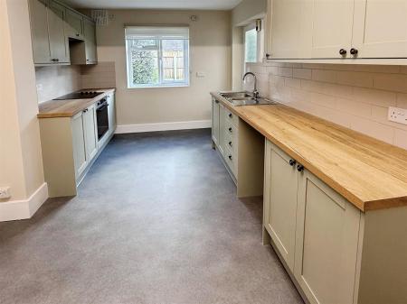 3 bedroom End of terrace house to let in WIMBORNE ROAD, COLEHILL