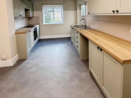 3 bedroom End of terrace house to let in WIMBORNE ROAD, COLEHILL