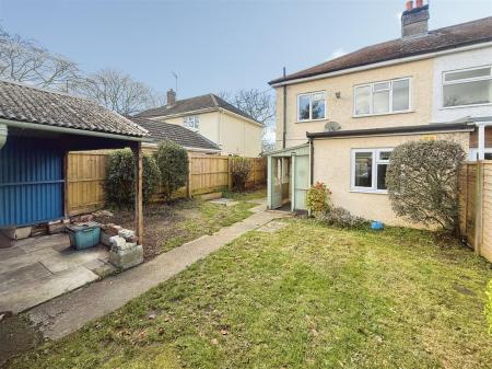 3 bedroom End of terrace house to let in WIMBORNE ROAD, COLEHILL
