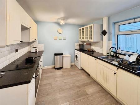 2 bedroom Terraced House to let in Harcourt Road, Birmingham