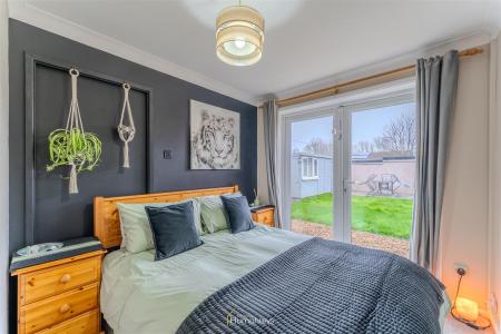3 bedroom End of terrace house for sale in Selkirk Close, Merley, Wimborne
