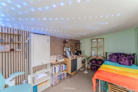 3 bedroom End of terrace house for sale in Selkirk Close, Merley, Wimborne