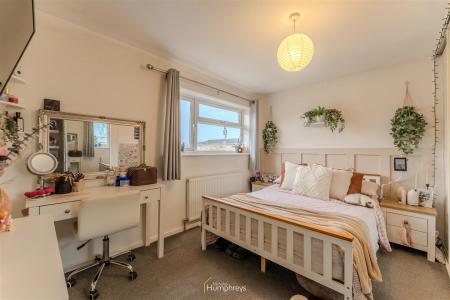 3 bedroom End of terrace house for sale in Selkirk Close, Merley, Wimborne