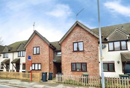 2 bedroom End of terrace house to let in JULIANS ROAD,WIMBORNE