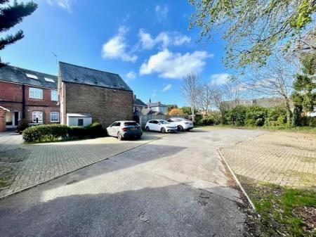 1 bedroom Property for sale in New Borough Road, Wimborne