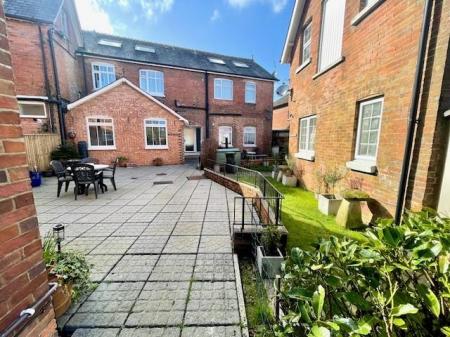 1 bedroom Property for sale in New Borough Road, Wimborne