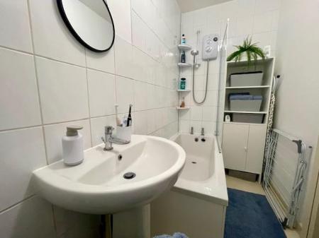 1 bedroom Property for sale in New Borough Road, Wimborne