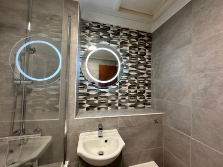 1 bedroom Apartment to let in Cuthbury Gardens, Wimborne