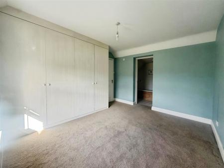 3 bedroom Detached house to let in Redcotts Lane, Wimborne