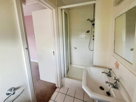 3 bedroom Detached house to let in Redcotts Lane, Wimborne