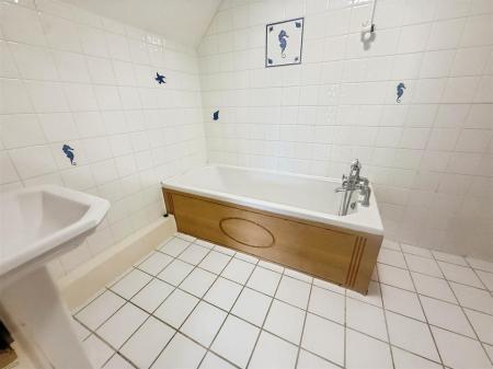 3 bedroom Detached house to let in Redcotts Lane, Wimborne