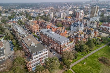 2 bedroom Apartment for sale in Durley Gardens, Bournemouth
