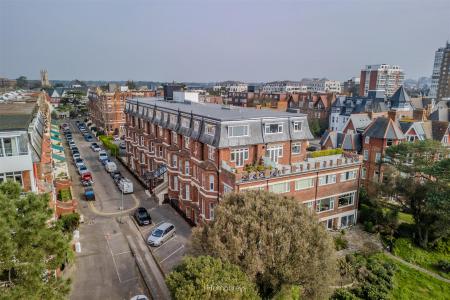 2 bedroom Apartment for sale in Durley Gardens, Bournemouth
