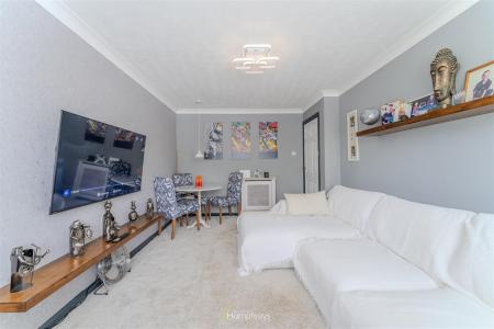 2 bedroom Property for sale in Allenview Road, Wimborne