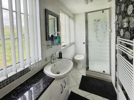 4 bedroom Detached house to let in Leigh Lane, Wimborne