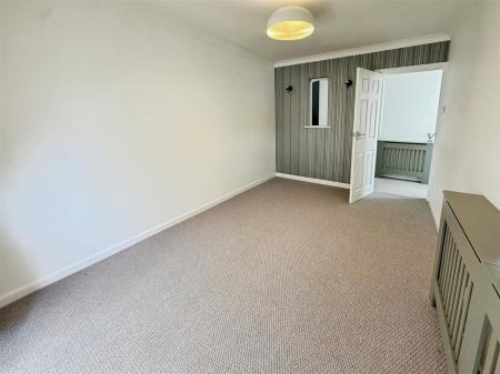 4 bedroom Detached house to let in Leigh Lane, Wimborne