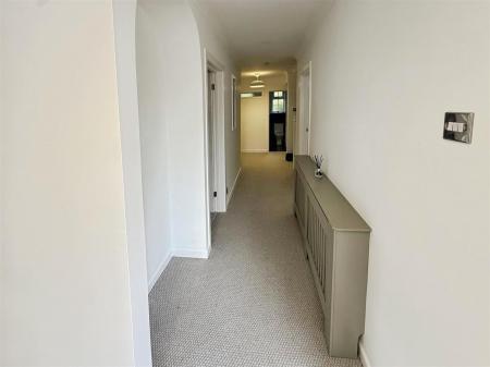 4 bedroom Detached house to let in Leigh Lane, Wimborne