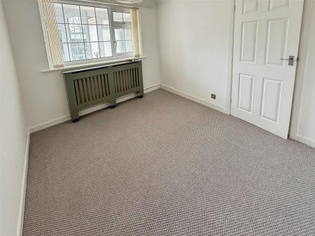 4 bedroom Detached house to let in Leigh Lane, Wimborne