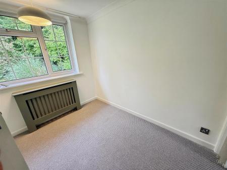 4 bedroom Detached house to let in Leigh Lane, Wimborne