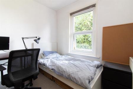 4 bedroom Semi-detached house to let in Aberdeen Road, Southampton