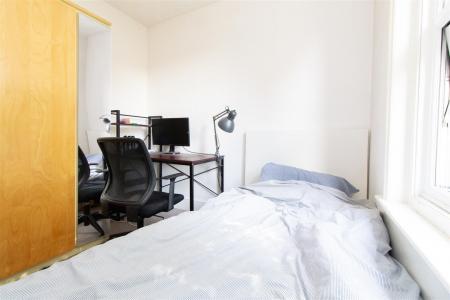 4 bedroom Semi-detached house to let in Aberdeen Road, Southampton