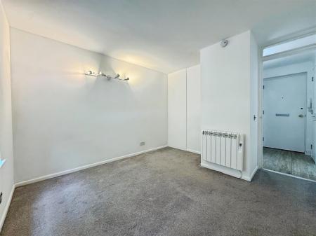 1 bedroom Apartment to let in Allenview Road, Wimborne