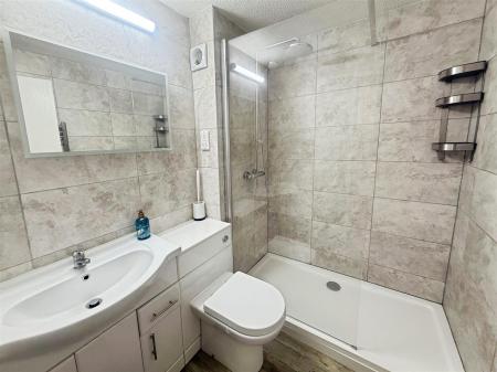 1 bedroom Apartment to let in Allenview Road, Wimborne