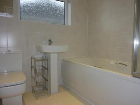 2 bedroom Detached bungalow to let in VENNING AVENUE, BEAR CROSS