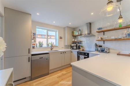 2 bedroom Town house for sale in Millstream Close, Wimborne