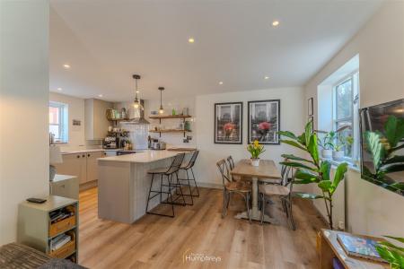 2 bedroom Town house for sale in Millstream Close, Wimborne