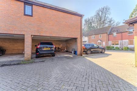 2 bedroom Town house for sale in Millstream Close, Wimborne