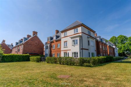 2 bedroom Apartment for sale in Brook Road, Wimborne