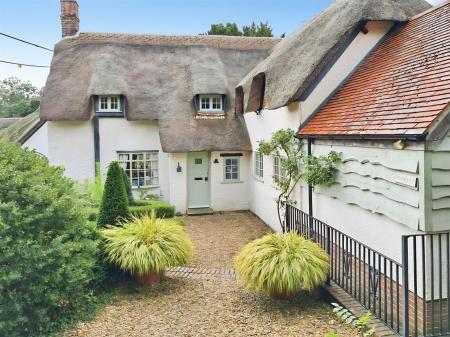 4 bedroom Detached house to let in Church Hill, Tarrant Hinton, Blandford Forum