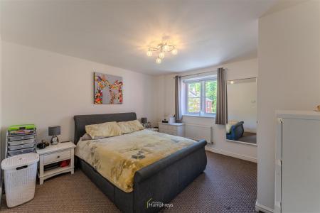 2 bedroom Property for sale in Brook Road, Wimborne