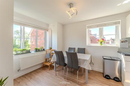 2 bedroom Apartment for sale in Brook Road, Wimborne